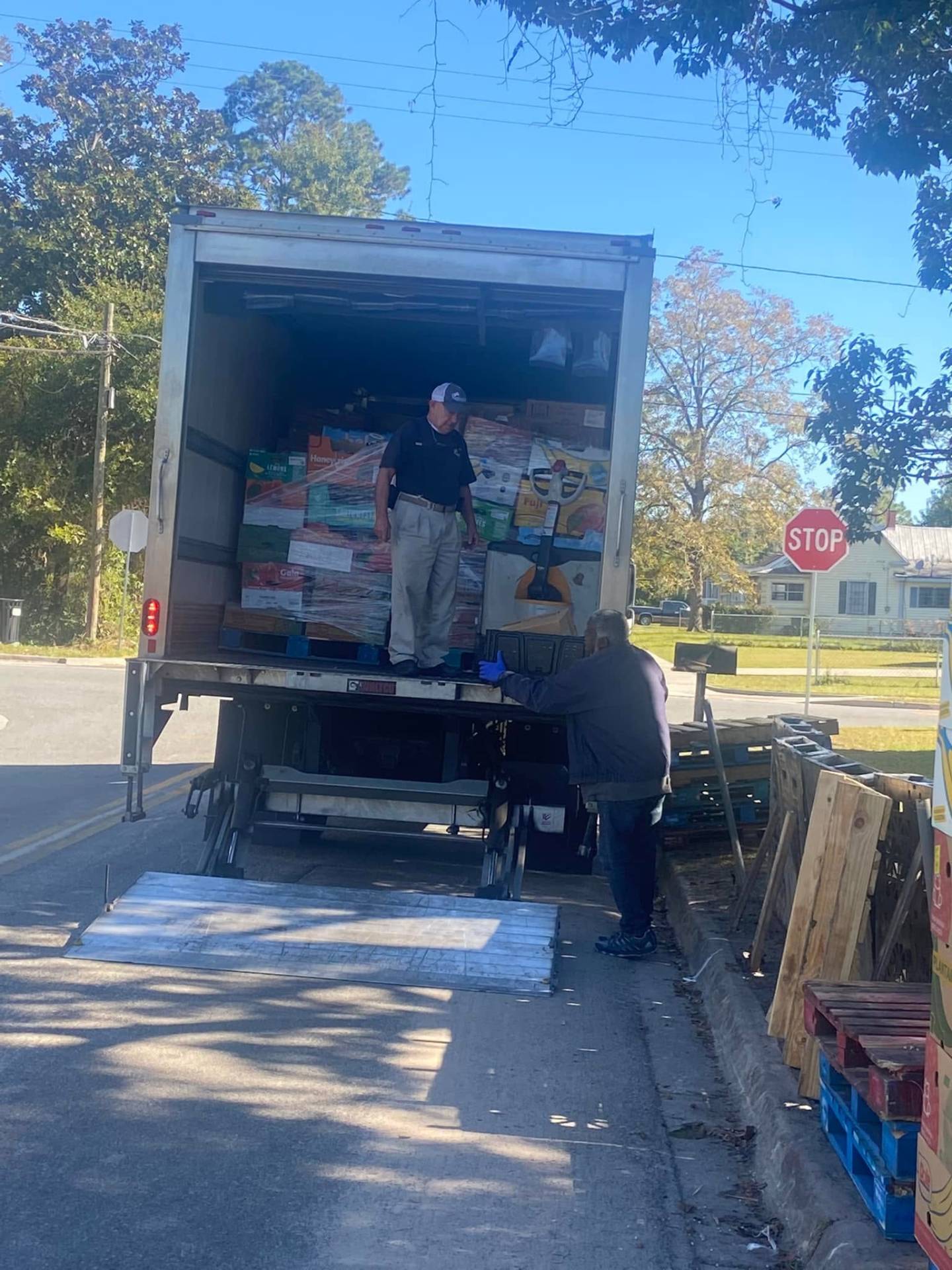 Truck delivery — 800–1,000 boxes weekly
